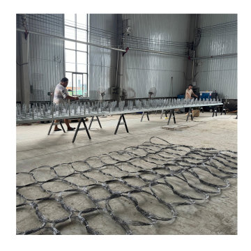 Custom Cutting Wholesale Tank Barrier Net Wound Tracks Plain Weave Wire Mesh