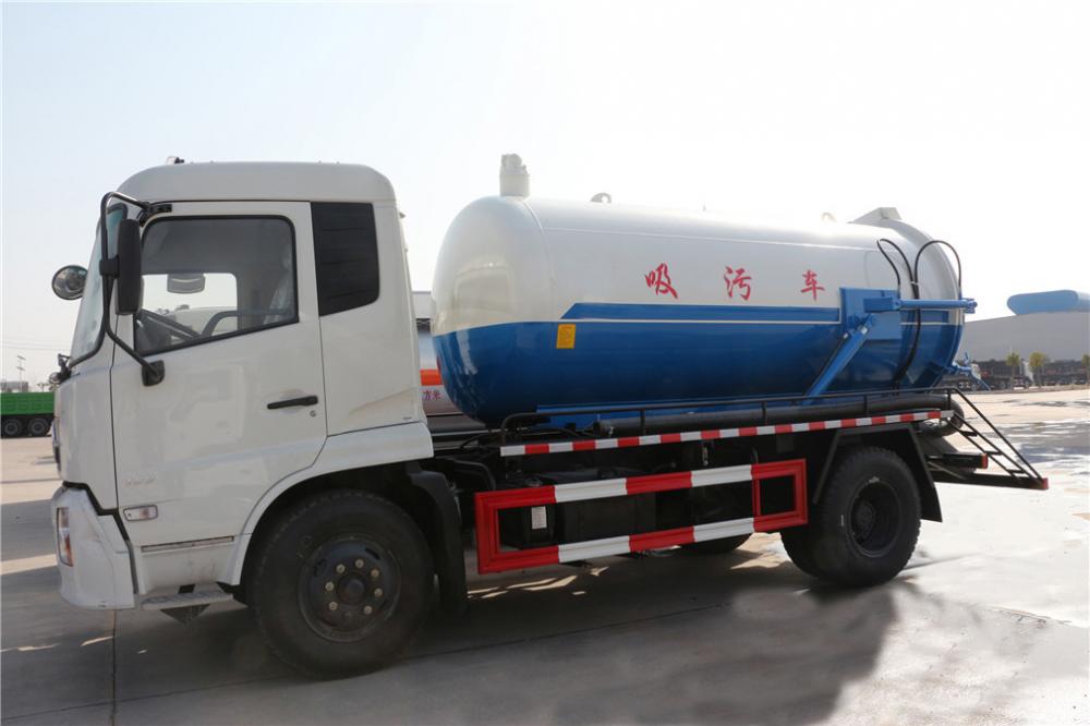 العلامة التجارية الجديدة Dongfeng 4X2 10000litres شاحنة تصريف مياه الصرف الصحي