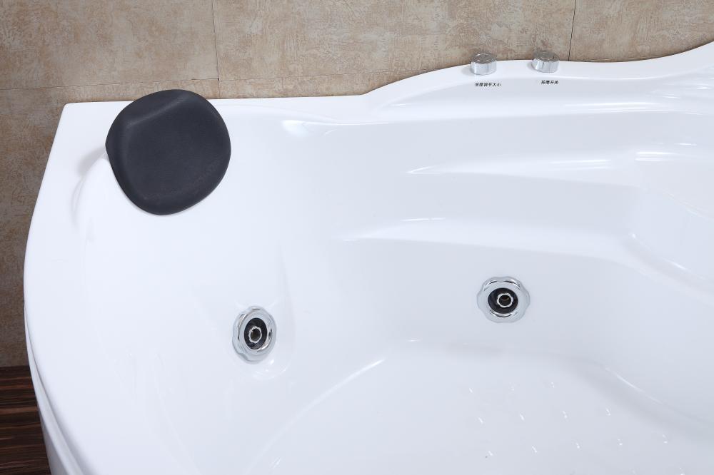 Bathtub911903