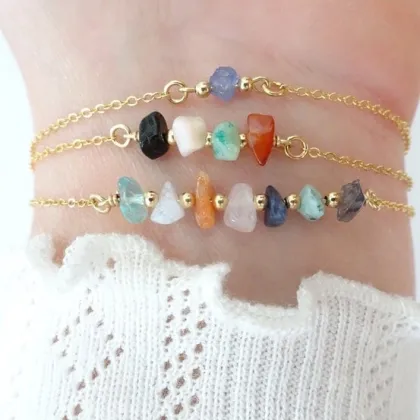 Customizable Personalized Family Birthstone Bracelet: A Unique Raw Crystal Gift for Mom