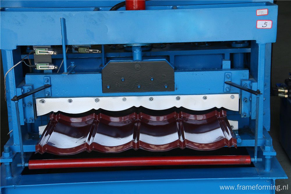 The Making Machinery Of Steel Roof Tile Roll