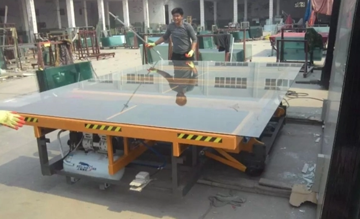 Manual Glass Loading and Cutting Machine