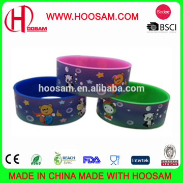 Silicone Width bracelet, durable and fashionable, various colors are available