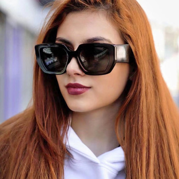ZHIHENG 2021 Wholesale Cheap Trendy Sunglasses