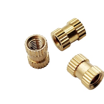 Inserts en laiton M4: Injection Nertes filetées en laiton moulé moulé pour plastique
