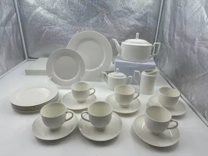 Easy to store ceramic tableware