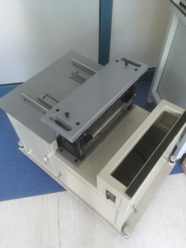 Rapid test uncut sheet cutting machine