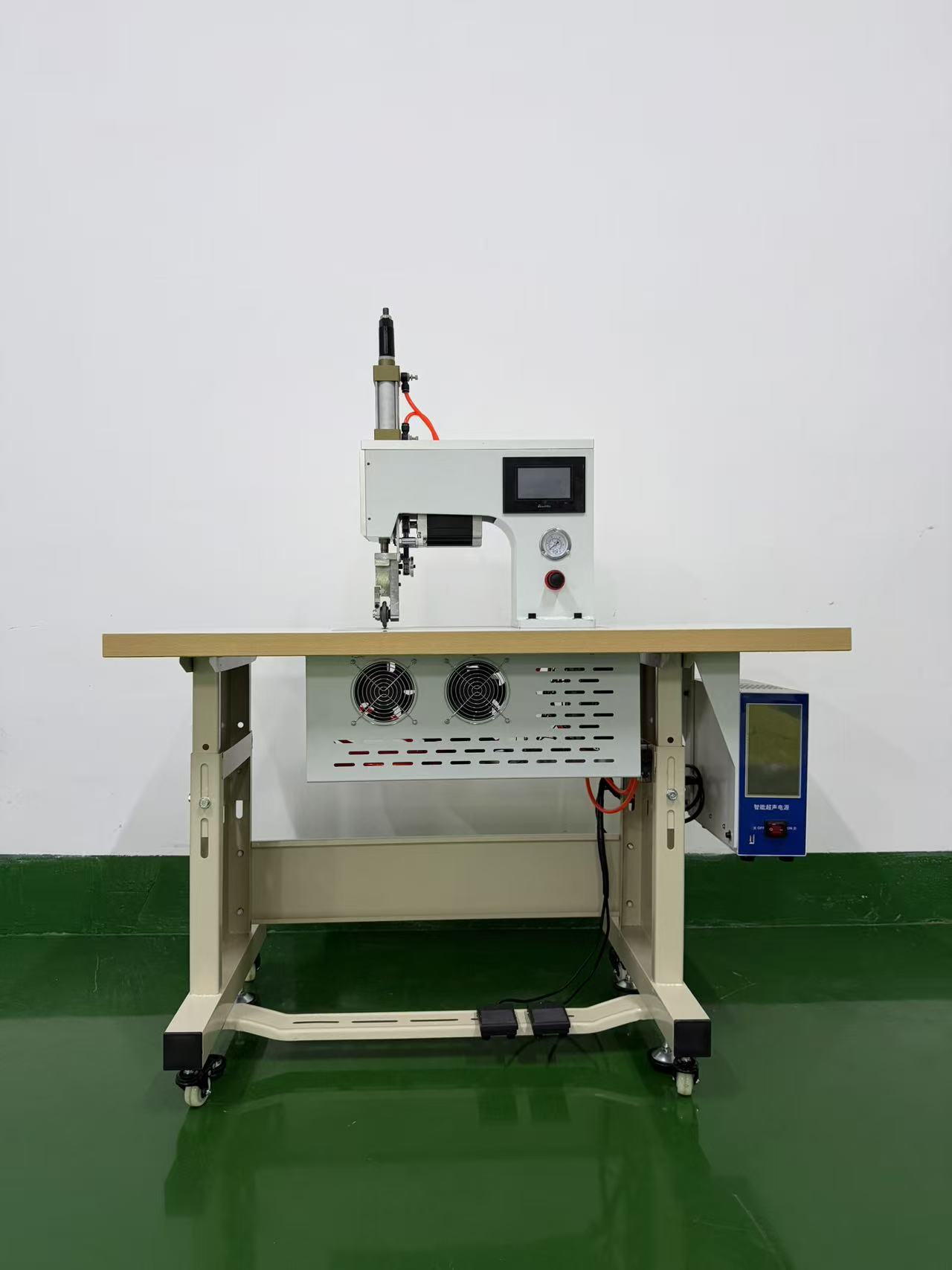 28kHz Radial Ultrasonic Lace Machine