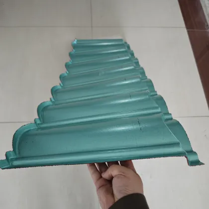 Tuile en acier revetue de pierre