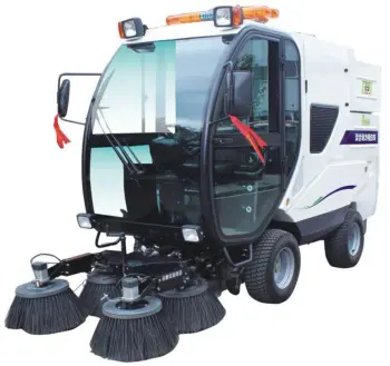 Diesel Sweeping Full-Closed Cabin Vacuum 4x2 Truck Mounted Hybrid Road Sweeper Price