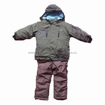 Skiwear, Made of 100% Nylon with 2,000mm PU Coating