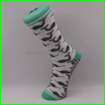 Knitting pattern custom women cotton socks