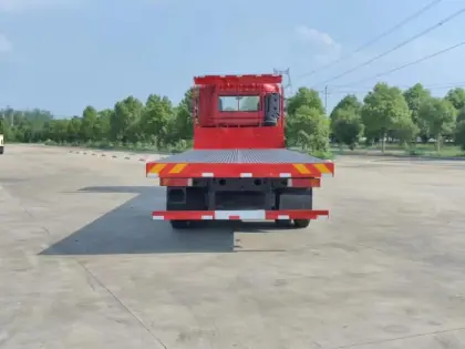 CLW brand flatbed truck for 20ft container carry