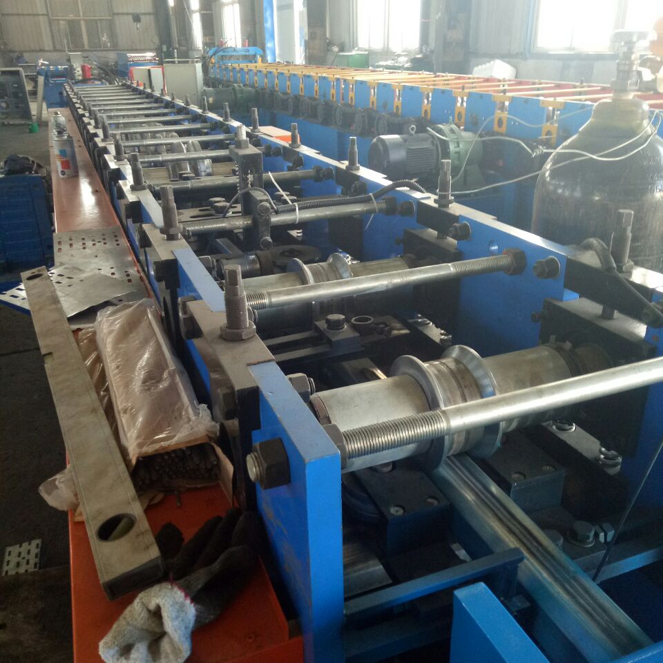 Downpipes cold roll forming machine