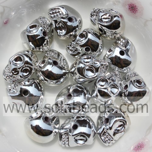 Molti ornamenti di perline a forma di ossa di teschio da 10 * 13 mm