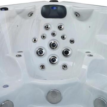 Luxury square hot tub for 5-6 person