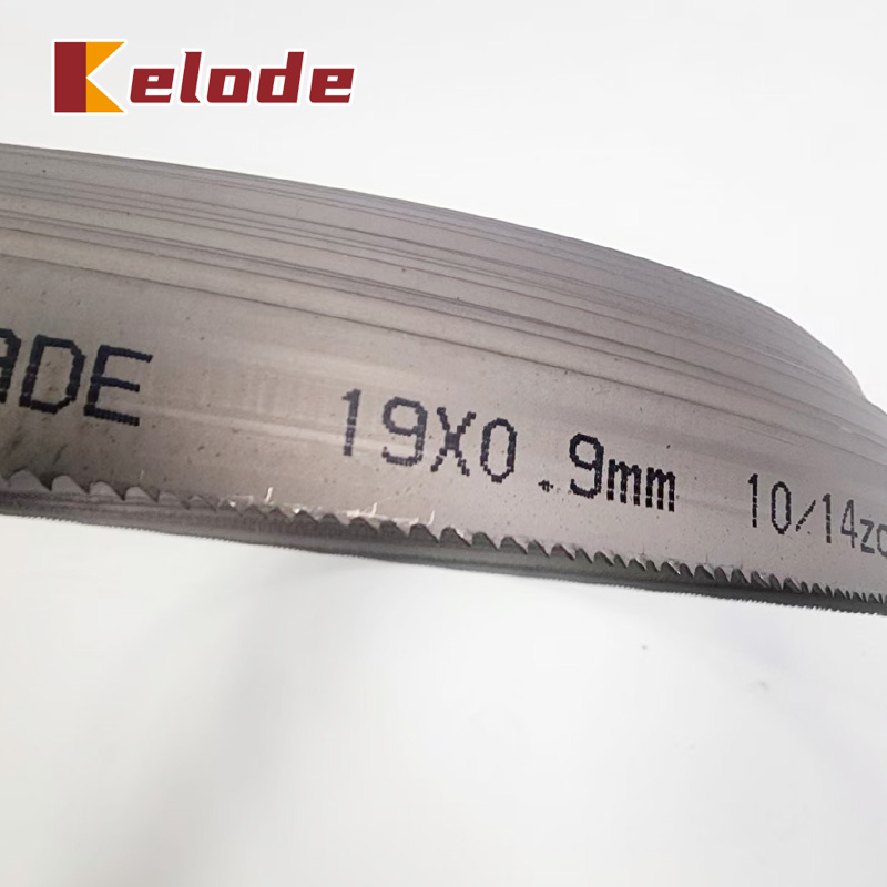 19 بلاط فولاذي ملون مع شفرة منشار