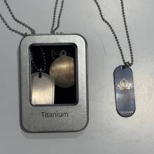 Тытанавыя падвескі - спектр вечнай элегантнасці