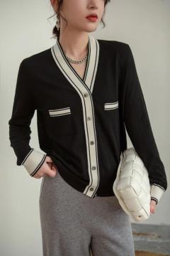 New striped cardigan for women's V-neck cardigan