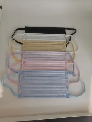 Disposable flat face mask