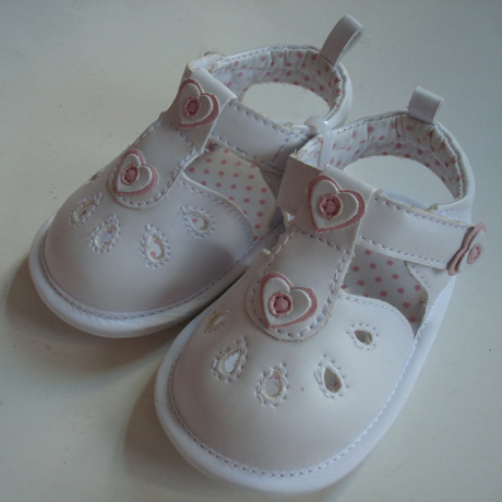 Söt Baby sandaler skor med halksäker sula