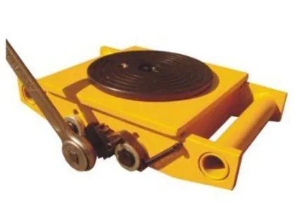 Machinery dolly can turn