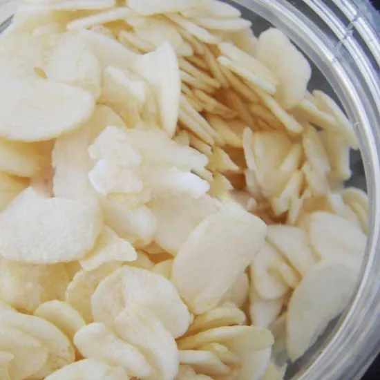VF Process vacuum fried garlic flakes wothout root