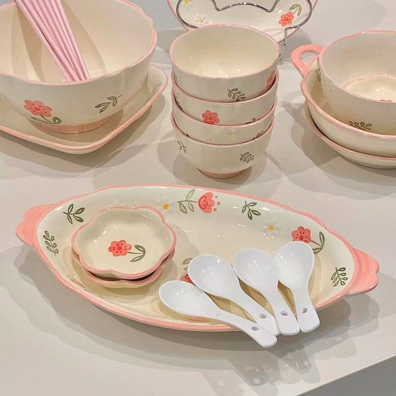 Elegant Ceramic Plate with Blush Edges and Floral Design