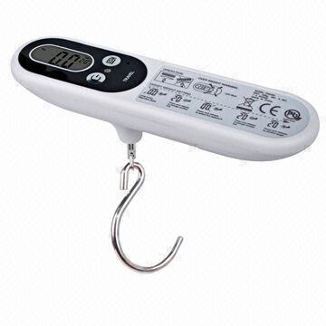 Digital Luggage Scale in Plastic, LCD Display, Data Lock, Hook or Strap Hanging