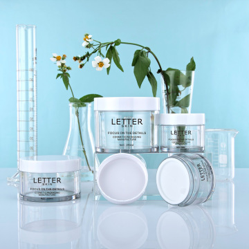 Coineurs cosmétiques en plastique pour animaux de compagnie: pots de lotion en plastique givré en plastique givré avec couvercle (30 ml-250 ml)