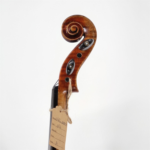 Violino de estilo antigo entalhado à mão