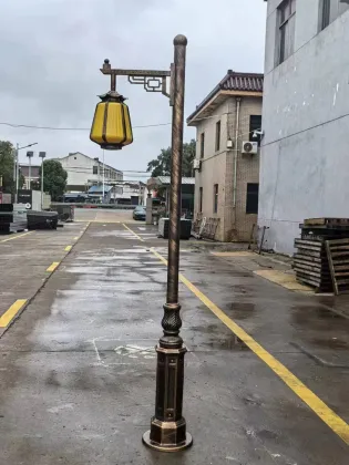 Old-fashioned Garden Lantern