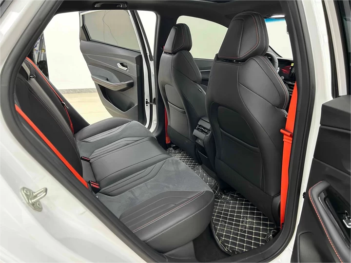 Compact Geely Used Car Binrui