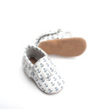 Sapatos de moda recém-nascidos mocassins de bebê em fanfarrão