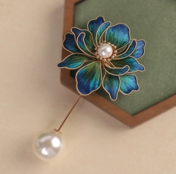 Intangible Cultural Heritage Lotus Velvet Flower Brooch