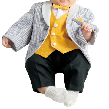 Easy Wearing Jacket mit schwarzem Unterwäsche-Babykleid