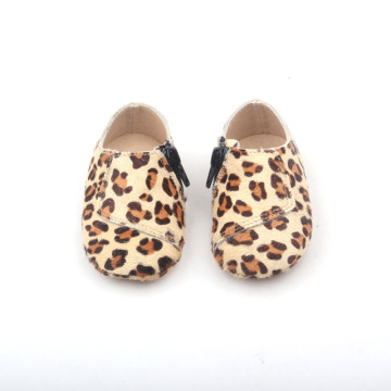 Ежедневни бебешки обувки с леопард естествена кожа