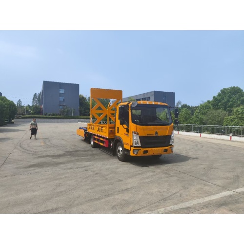 Howo Light Duty Road Applaint Anti-Collision Buffer Truck