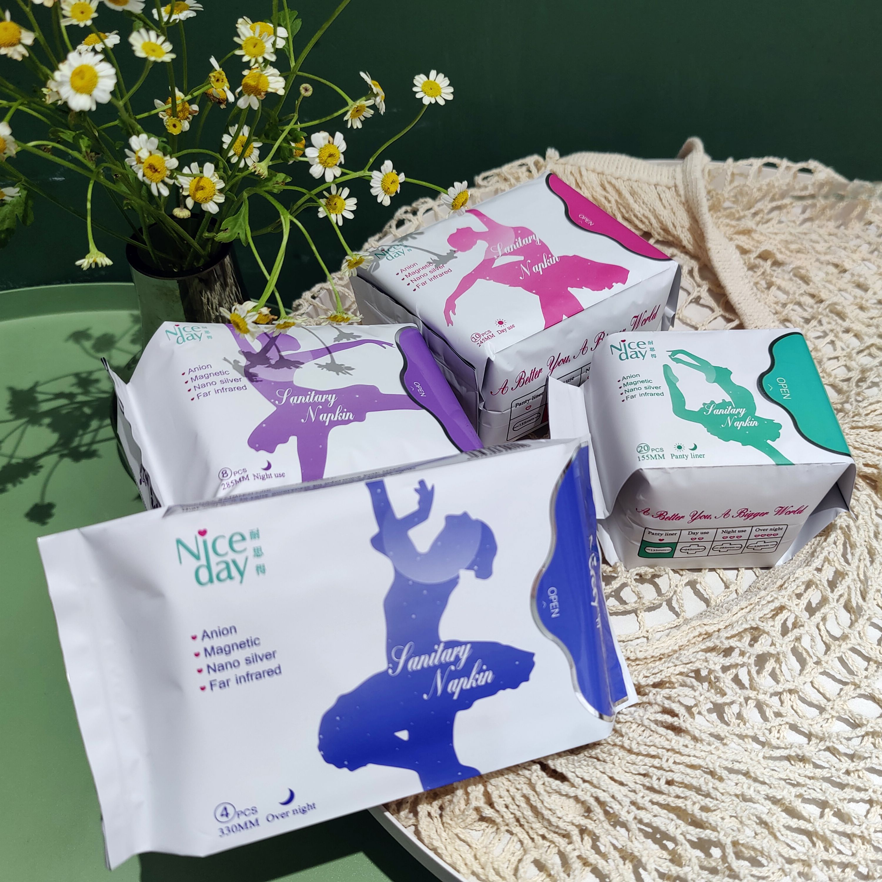 Side-Gather heavy flow overnight anion sanitary napkin