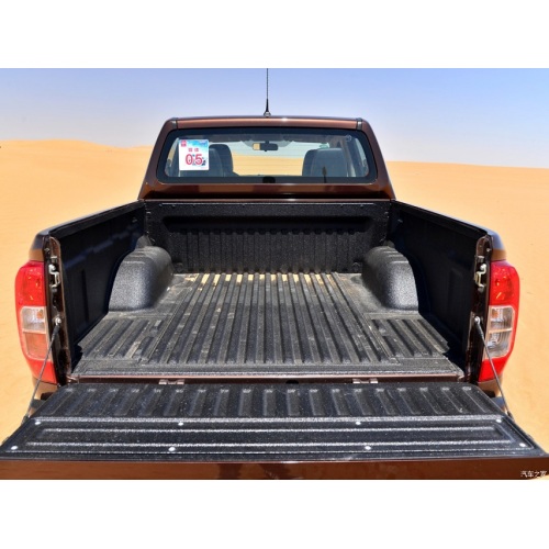 Pickup Truck double cabin 4WD 2.5 Engine