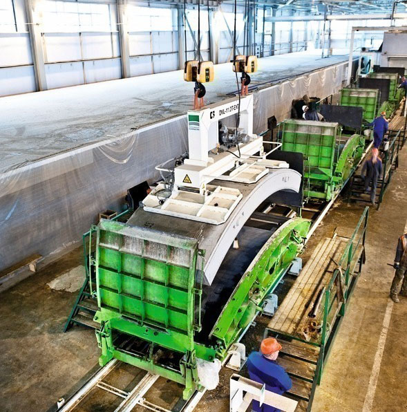 Superficie de hormigón del anillo para metro