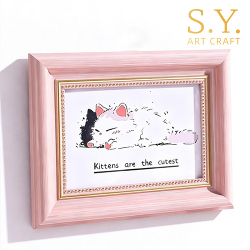إطار صورة منضدية وردي قابل للتركيب على الحائط