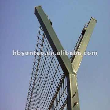 Y fence post