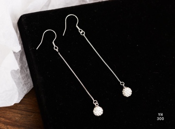 Solo crystal pendant long chain pure silver earrings