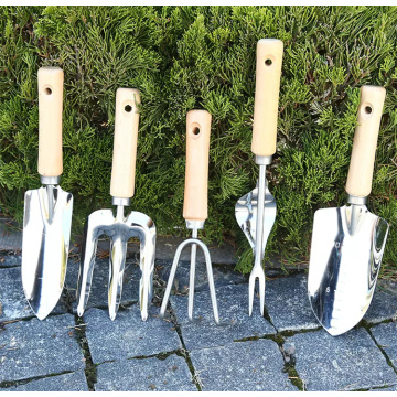 Εργαλεία χειρός κηπουρικής βαρέως τύπου