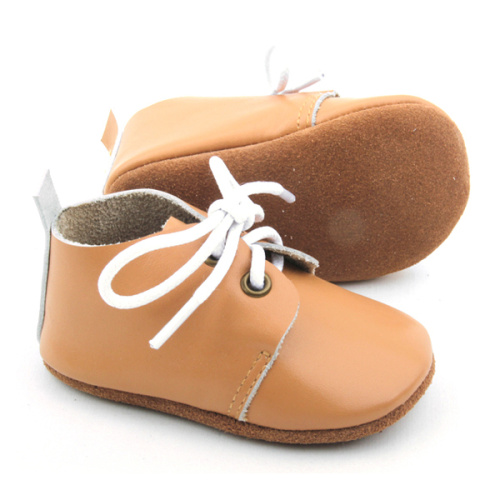 Quanlity Chaussures Oxford pour bébé en cuir souple en gros