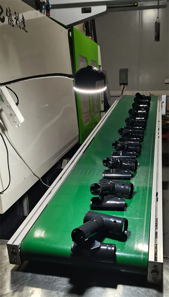  black injection molding shell (2)