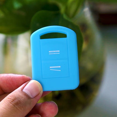 Cute little silicone car key cover for Opel