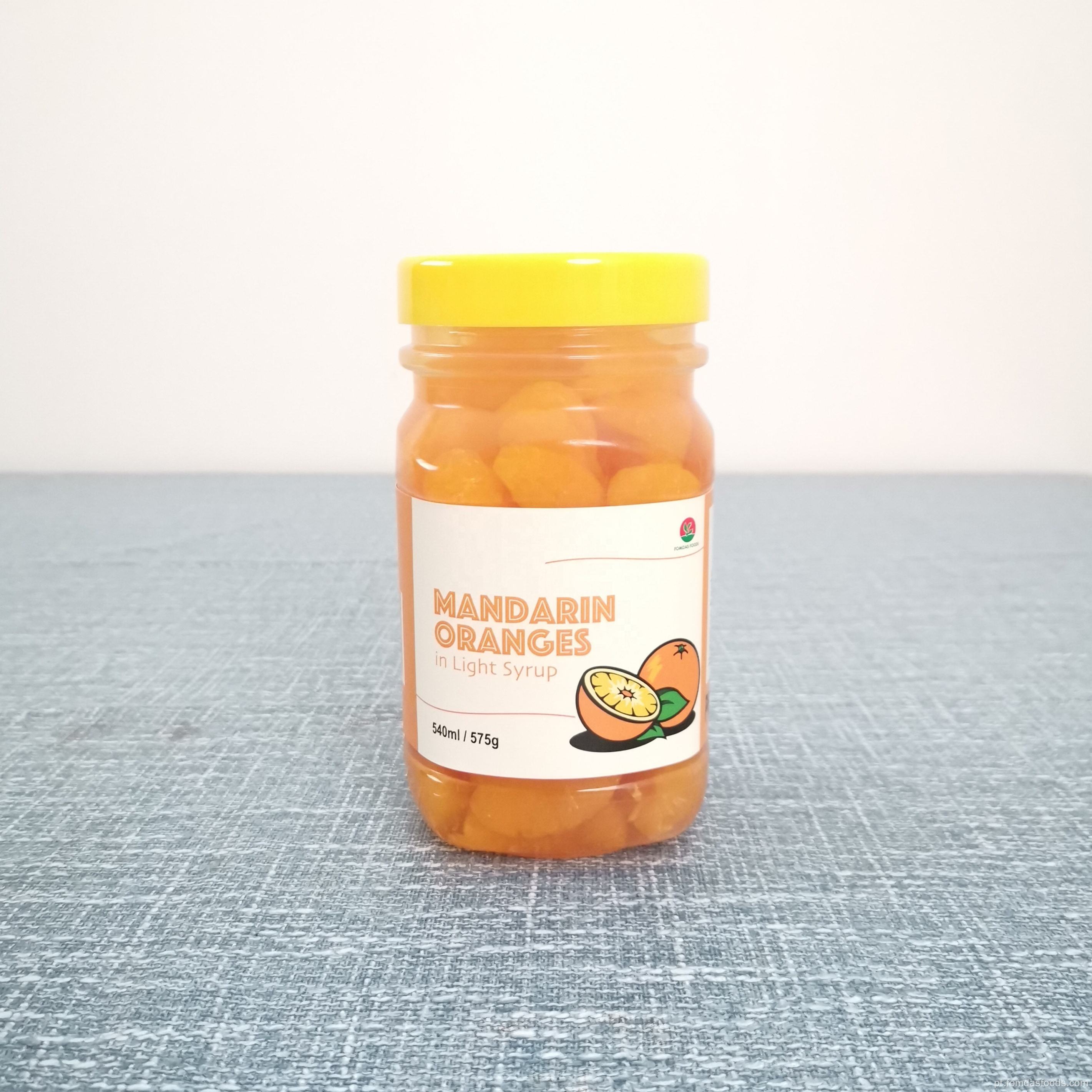 Laranjas de mandarina 540ml em frascos de plástico de suco de pêra