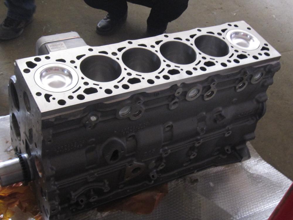 komatsu excavator PC240-8 engine block 6754-SE-0011